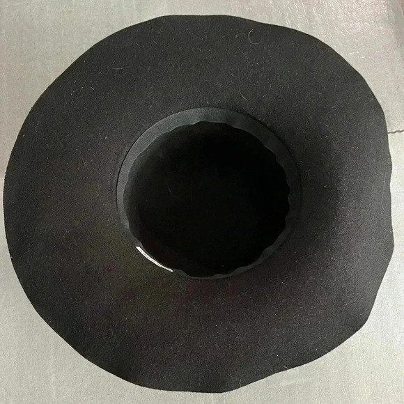 NWOT women Black Wool Wide  Brim Hat - Picture 2 of 4